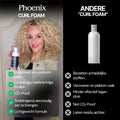 Vergelijking van de Phoenix Hair Products Curl Foam met een standaard curl foam, met focus op pluisvrije krullen, lichte formule, CG-proof eigenschappen en langdurige kruldefinitie.